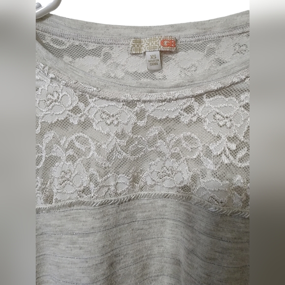 Gianni Bini Floral Tee, Size XS - Picture 2 of 2